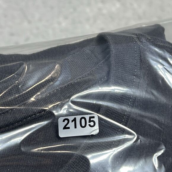 Life Is Good Shirt Mens XL Gray Christmas is my Favorite Color Shirt Sleeve - Picture 10 of 10